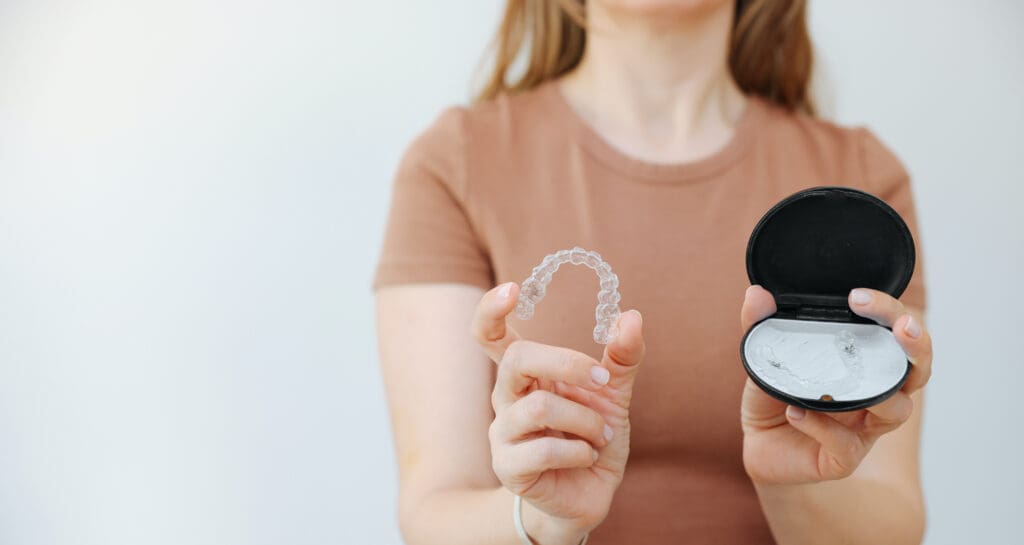 clear aligners for straight teeth in Carol Stream & Elgin IL